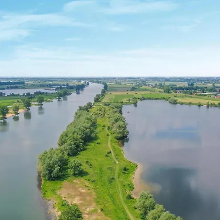 2 Bedroom Gorgeous In *