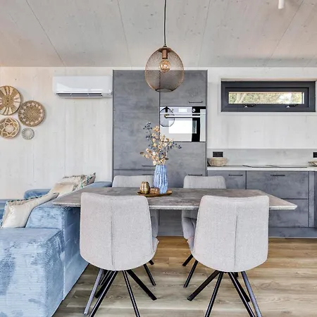 2 Bedroom Gorgeous In Dom wakacyjny