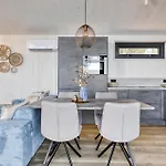 2 Bedroom Gorgeous In Dom wakacyjny