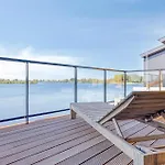 Dom wakacyjny 2 Bedroom Gorgeous In