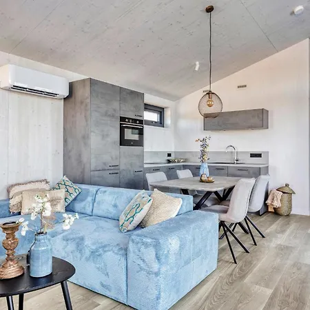 2 Bedroom Gorgeous In Dom wakacyjny