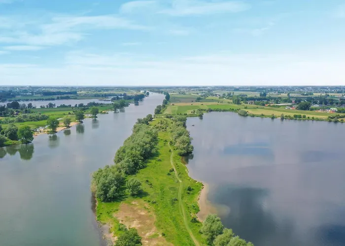 2 Bedroom Gorgeous In *